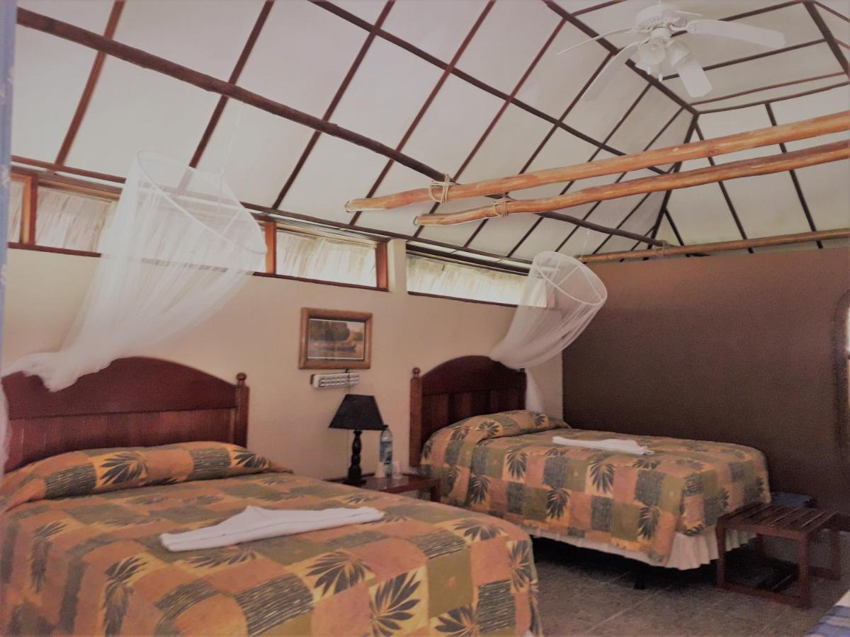 Hotel Tikal Inn מראה חיצוני תמונה