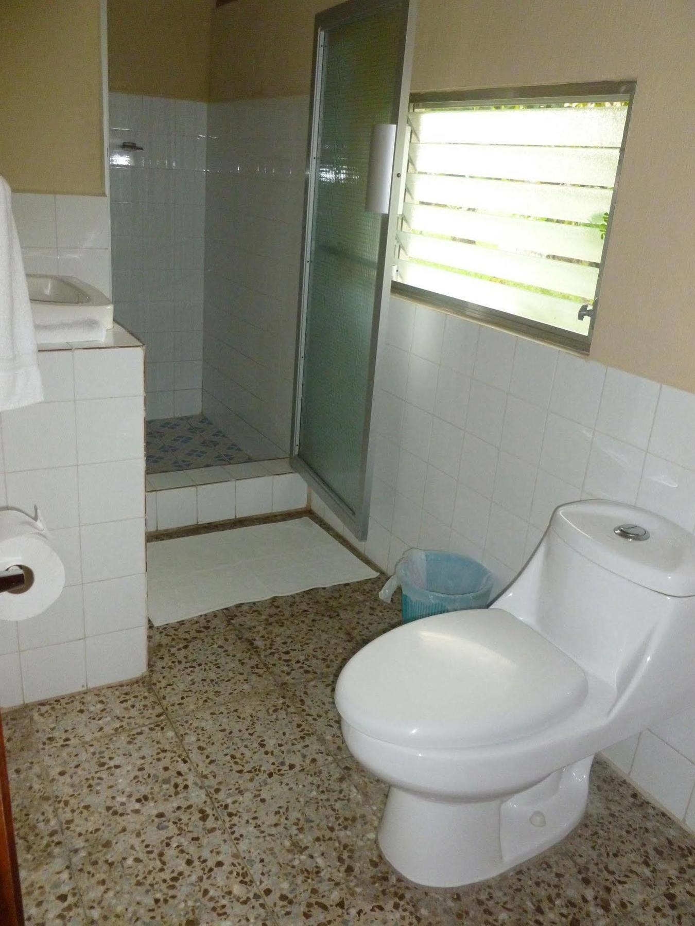Hotel Tikal Inn מראה חיצוני תמונה