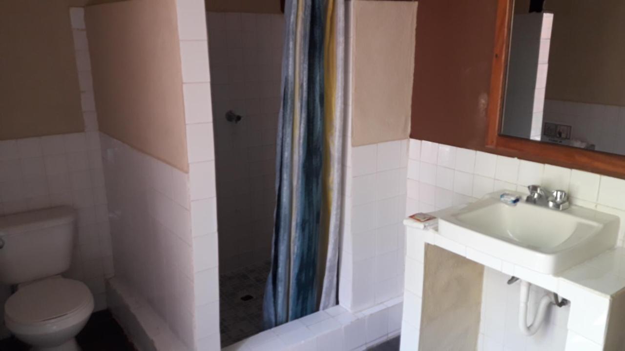 Hotel Tikal Inn מראה חיצוני תמונה